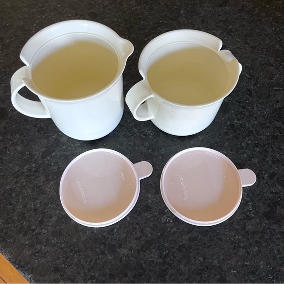 Vintage Tupperware Sugar & Creamer Pink and White - Picture 4 of 5